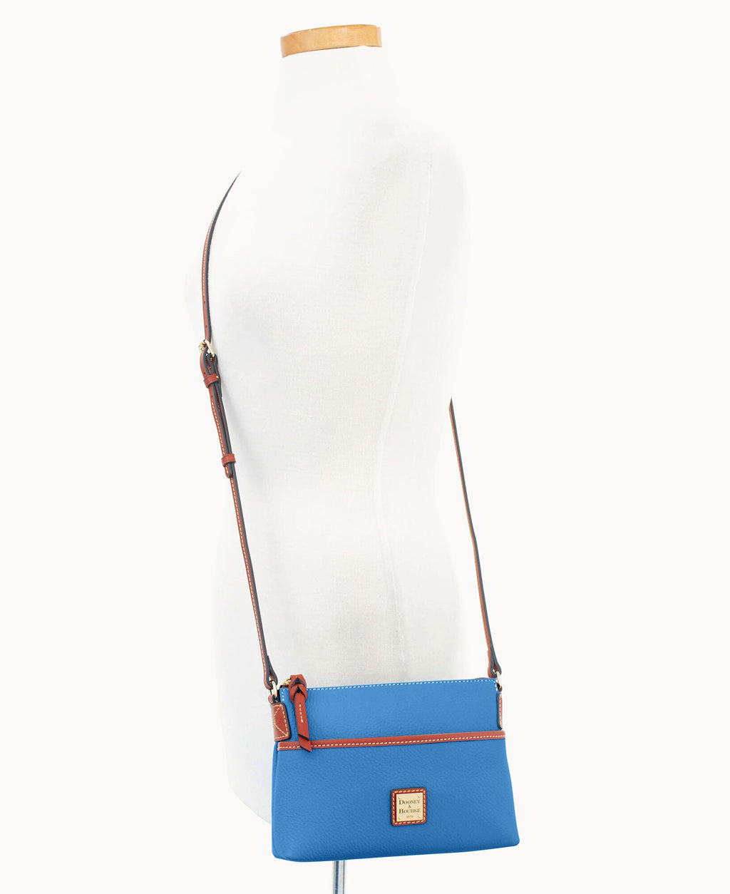 Pebble Grain Ginger Crossbody