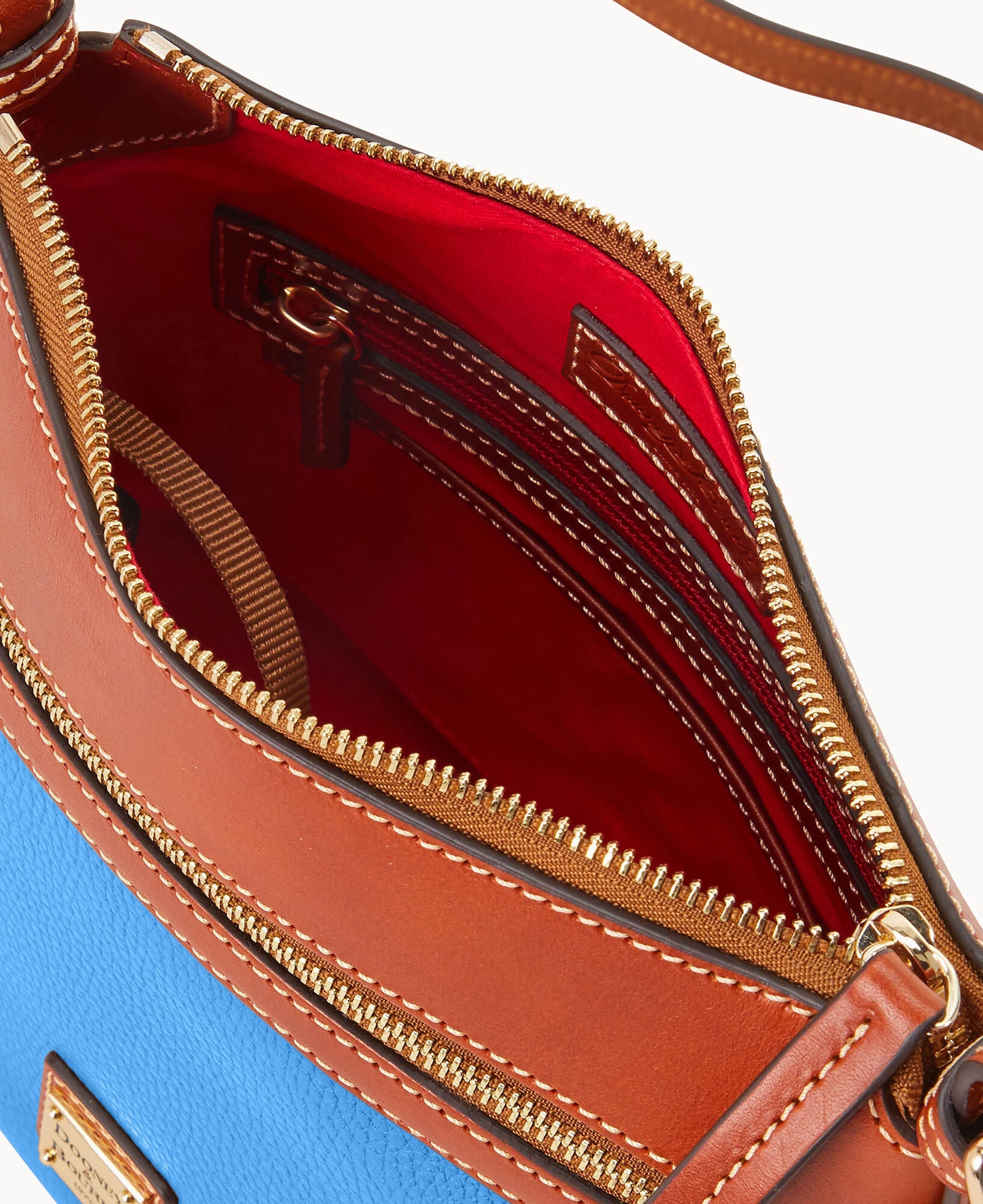 Pebble Grain Crossbody 25