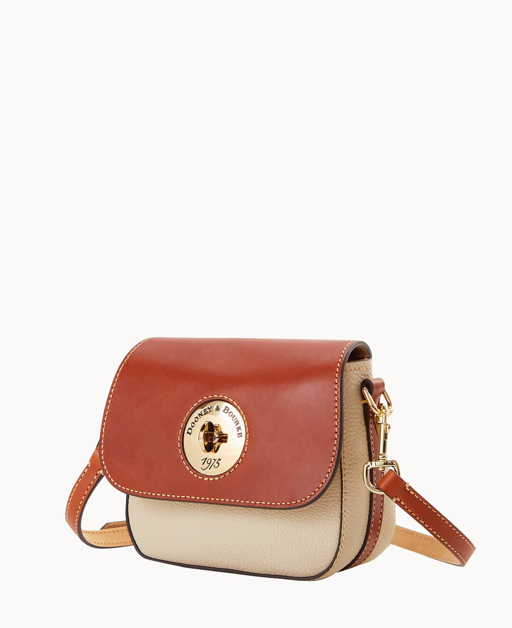 Pebble Turnlock Flap Saddle