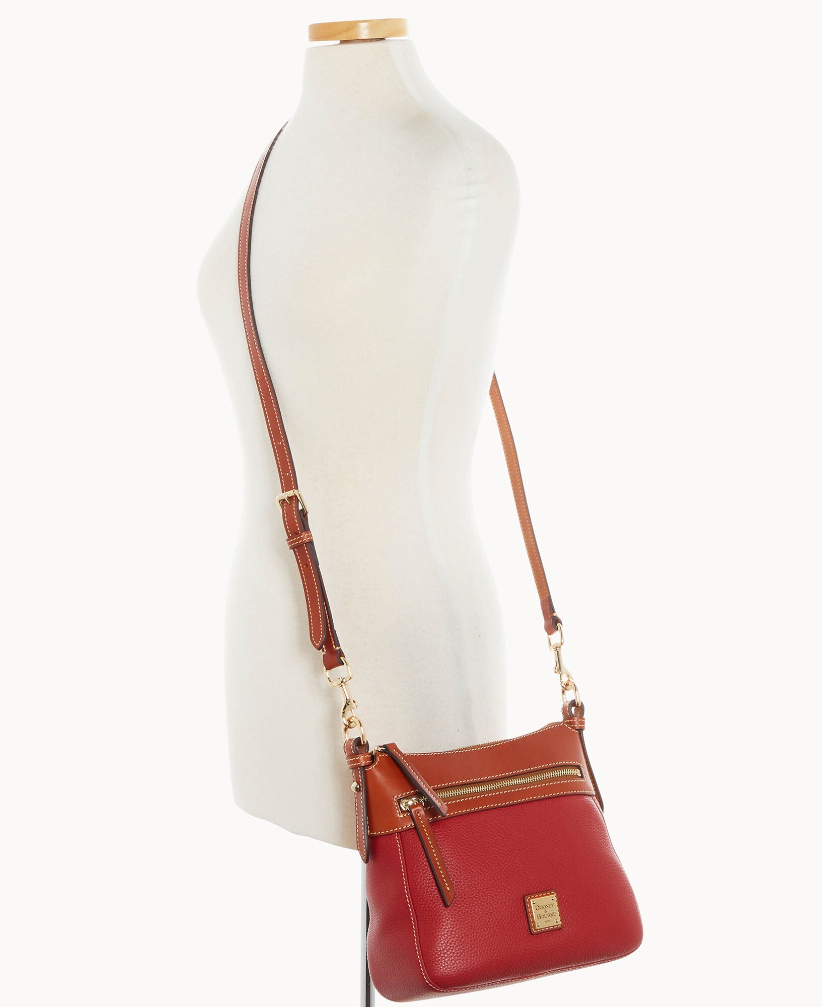 Pebble Grain Crossbody 25